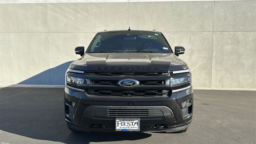2024 Ford Expedition Limited photo 2