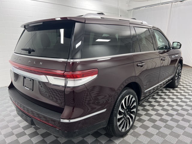 2024 Lincoln Navigator Black Label photo 5