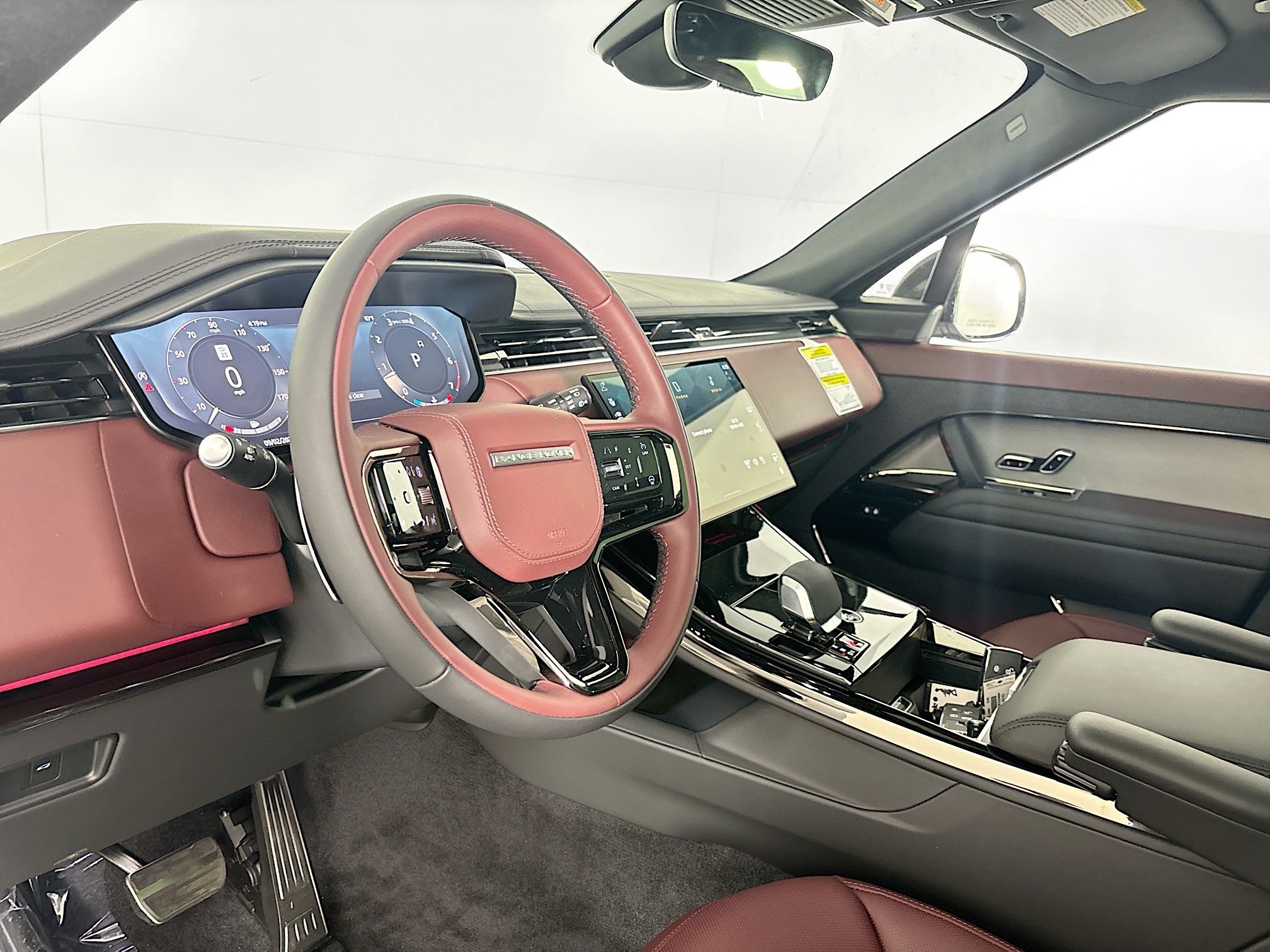 2025 Land Rover Range Rover Sport SE photo 9
