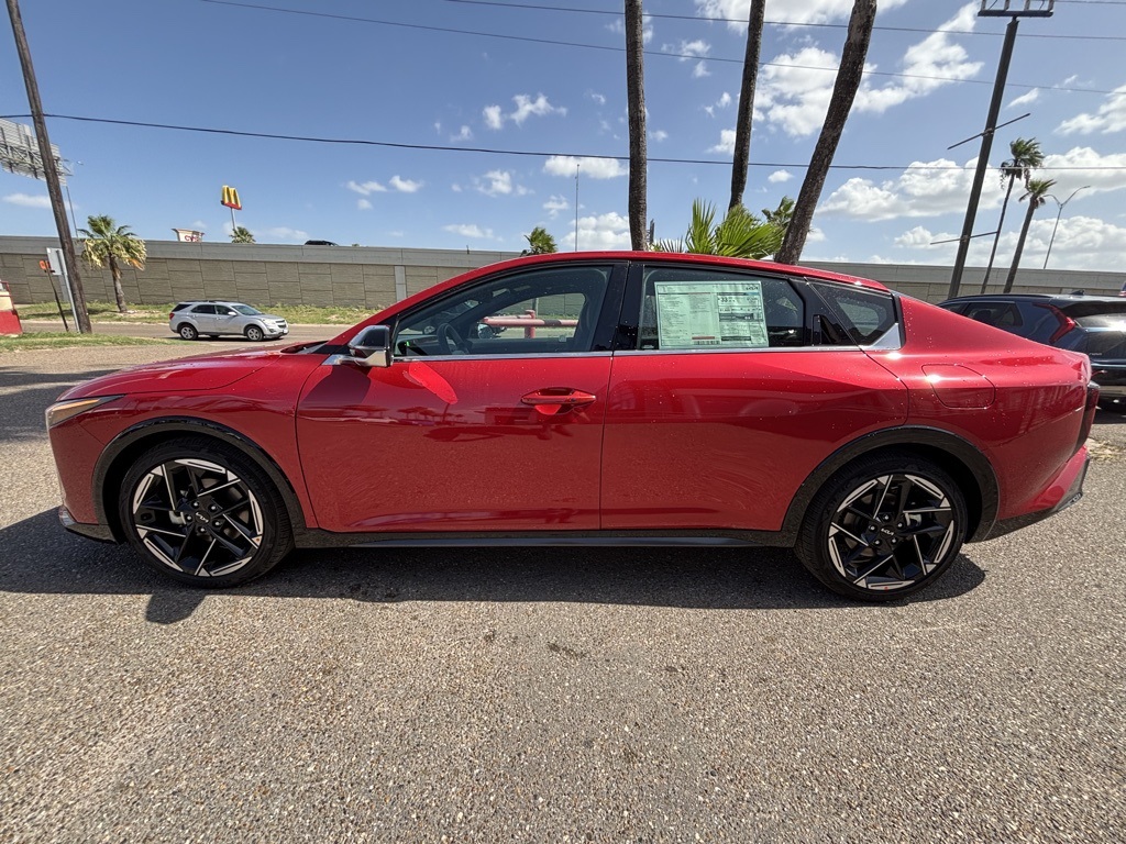 2025 Kia K4 GT-Line photo 4