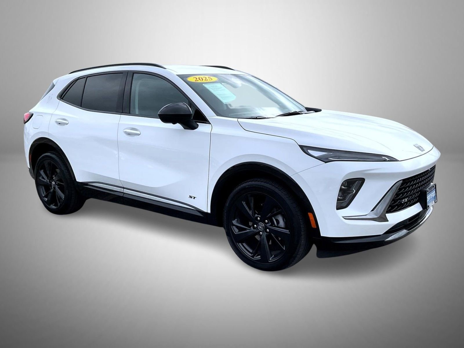 2025 Buick Envision Sport Touring photo 3