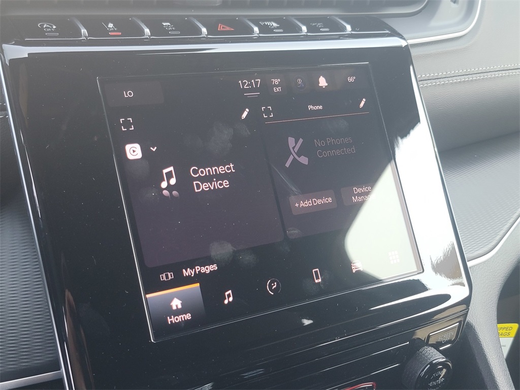 2025 Jeep Grand Cherokee Laredo Altitude photo 14