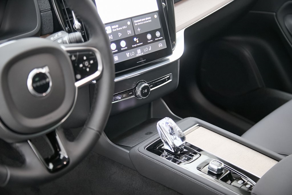 2025 VOLVO XC90 - Image 14