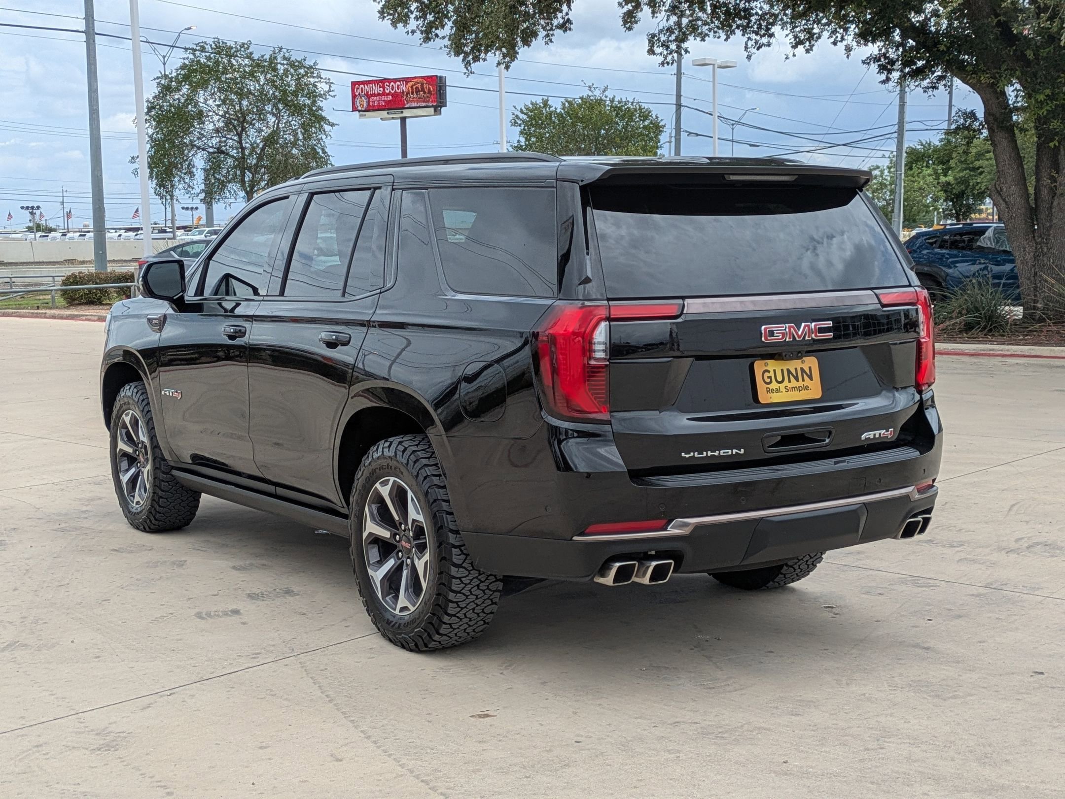2025 Gmc Yukon AT4 Ultimate photo 5