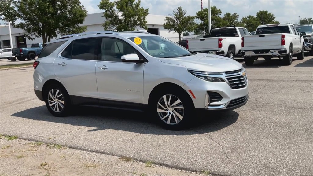 2022 Chevrolet Equinox Premier photo 2