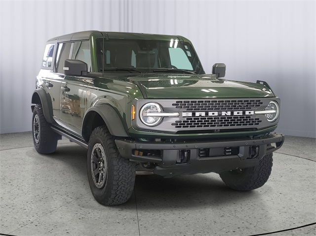 2022 Ford Bronco Badlands photo 2
