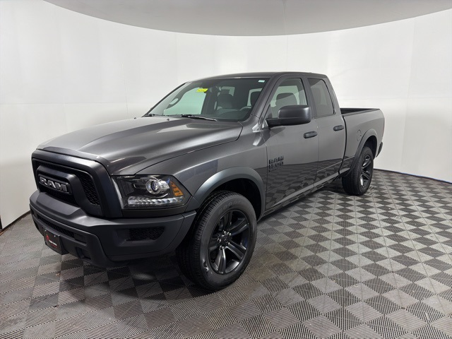 2022 Ram 1500 Classic Warlock photo 3