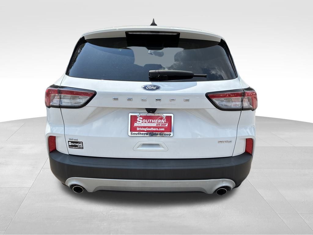 2021 Ford Escape SE photo 4
