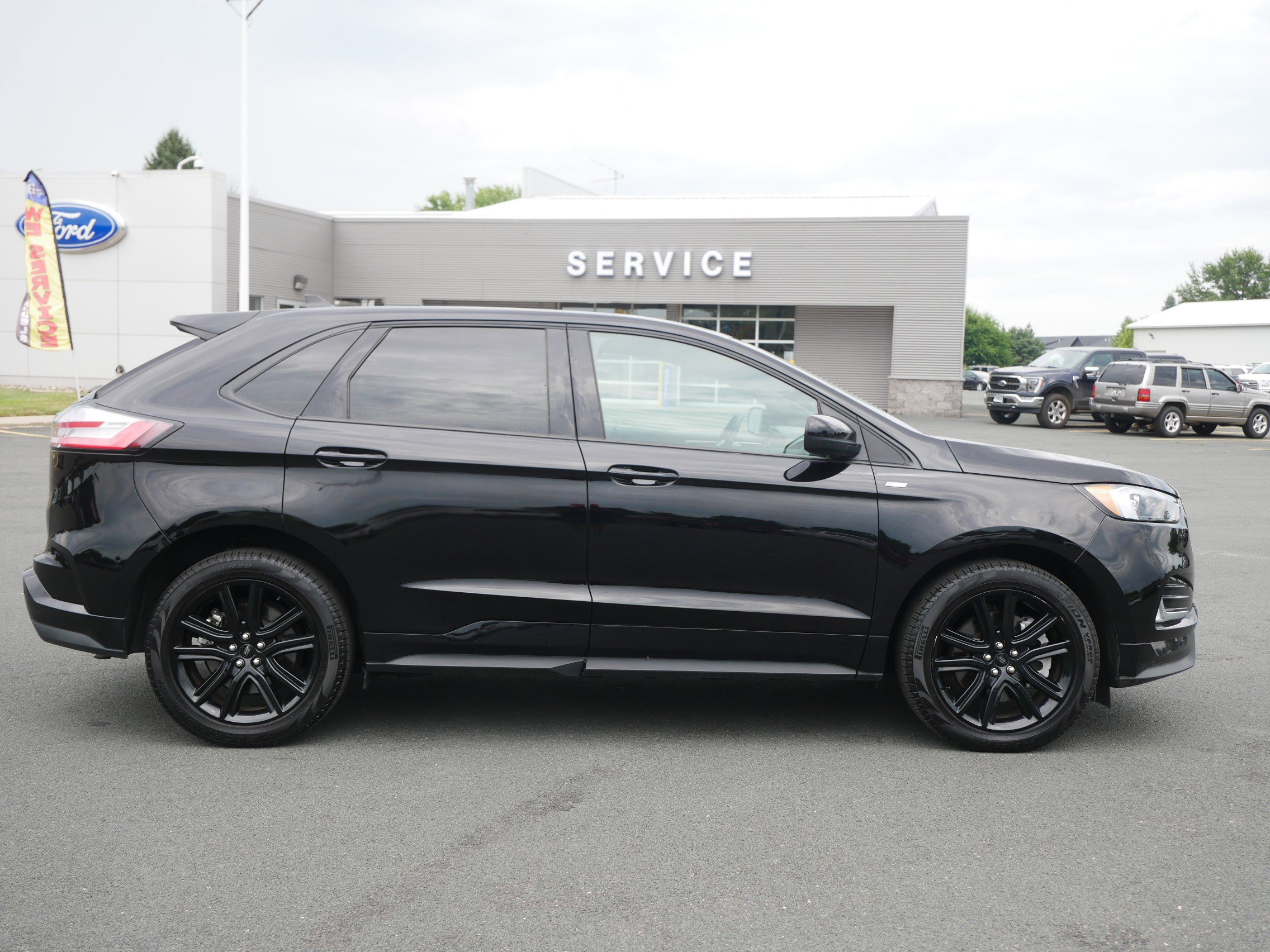 2024 Ford Edge ST-Line photo 3