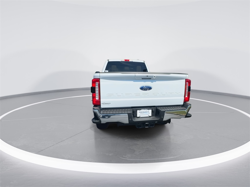 2026 Ford F-250 Lariat photo 6