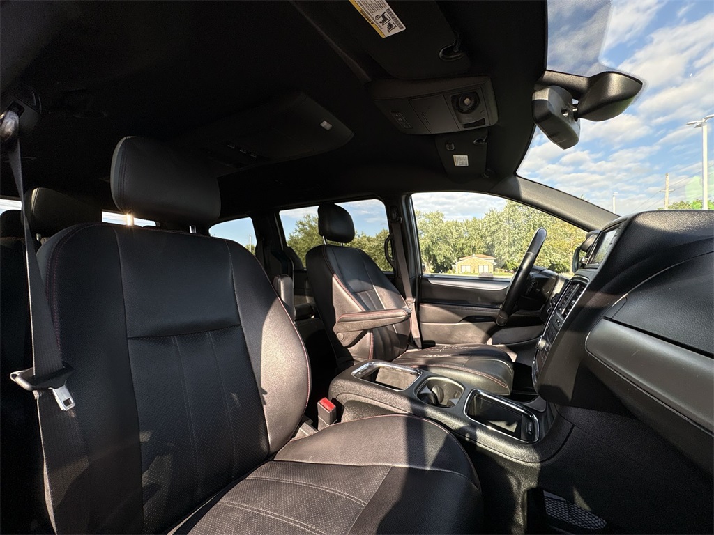 2018 Dodge Grand Caravan GT photo 25