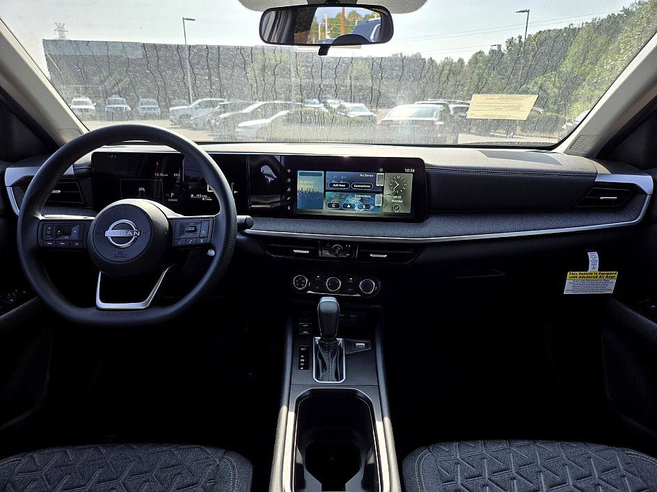 2025 Nissan Kicks SV photo 10