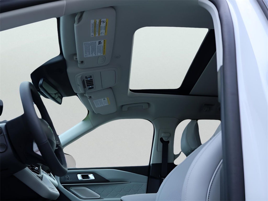 2025 Ford Explorer Platinum photo 34