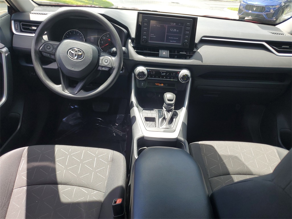 2019 Toyota RAV4 XLE photo 12