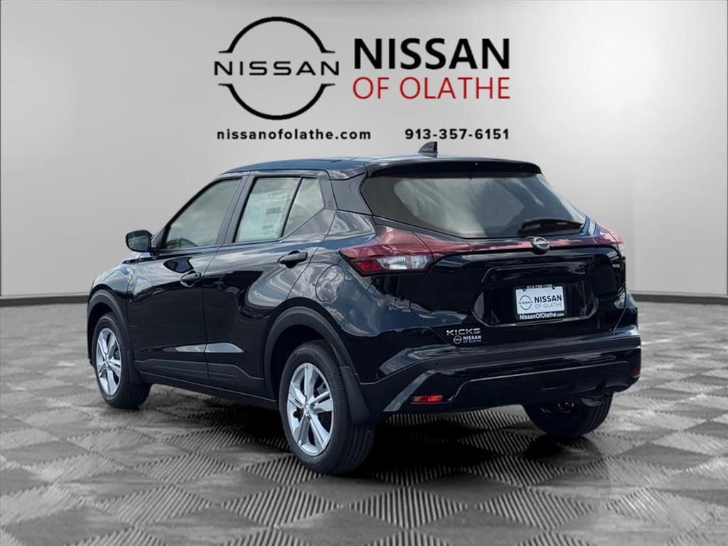 2025 Nissan Kicks Play S photo 3