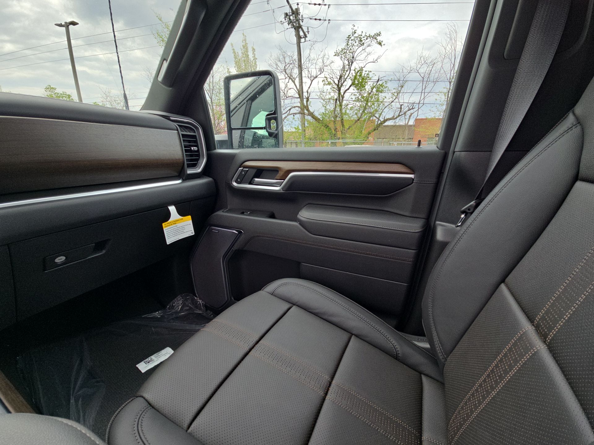 2025 Chevrolet Silverado 2500HD High Country photo 11