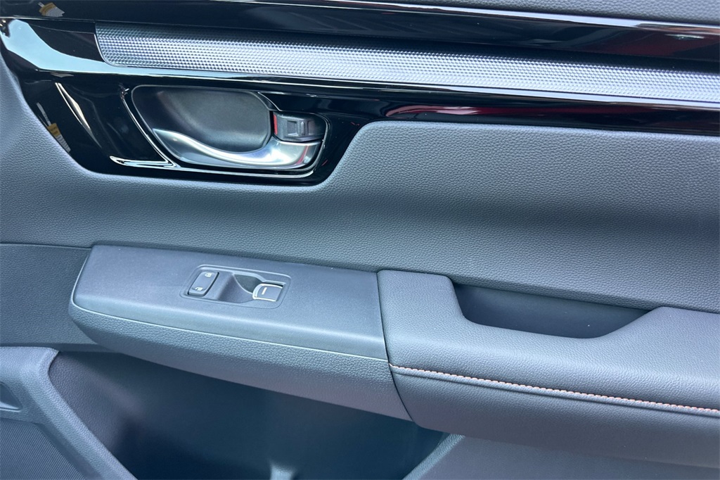 2026 Honda CR-V Sport Touring photo 18