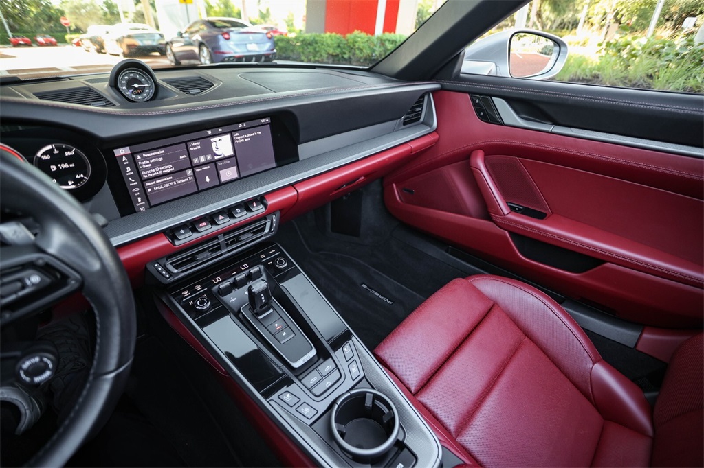 Used 2021 GT Silver Metallic Porsche Carrera S image 26