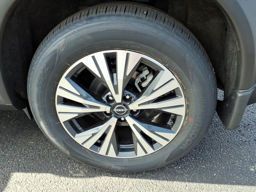 2023 Nissan Rogue SV photo 9