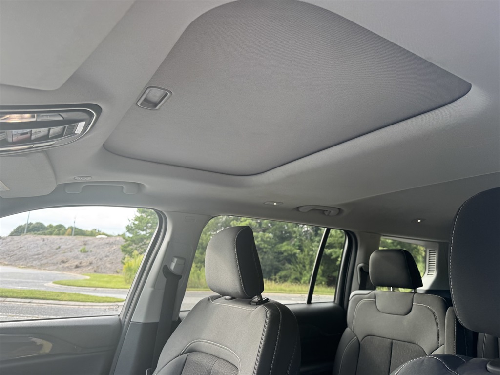 2021 Jeep Grand Cherokee Laredo photo 21