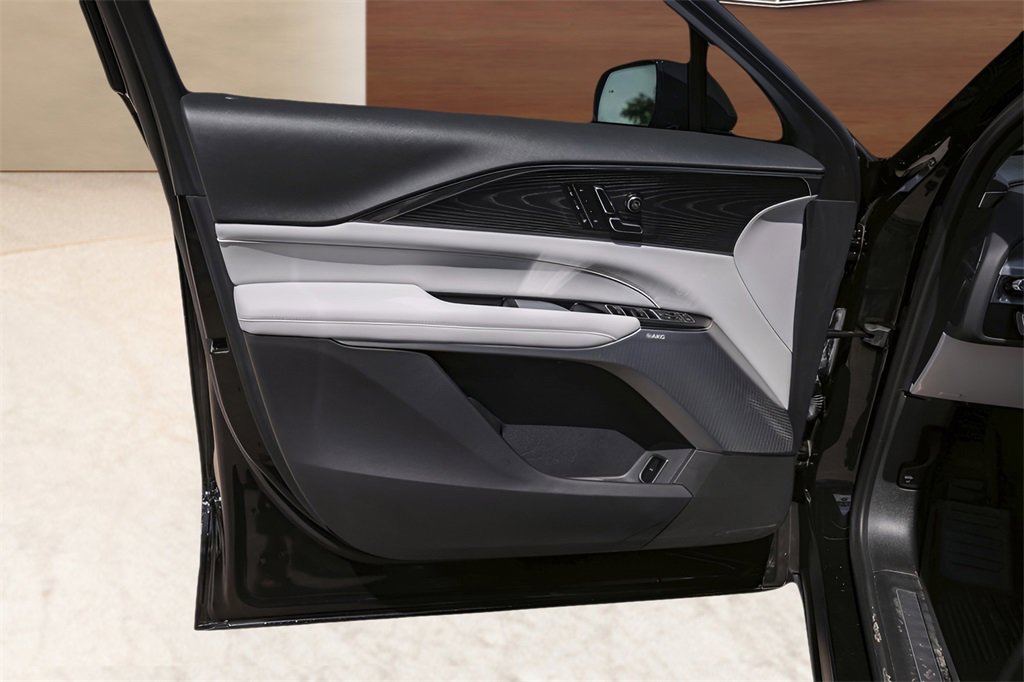 2024 Cadillac Lyriq Sport photo 20