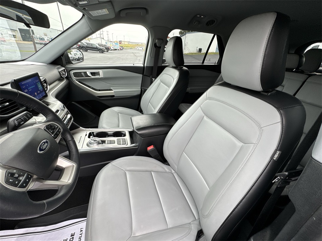 2021 Ford Explorer XLT photo 11