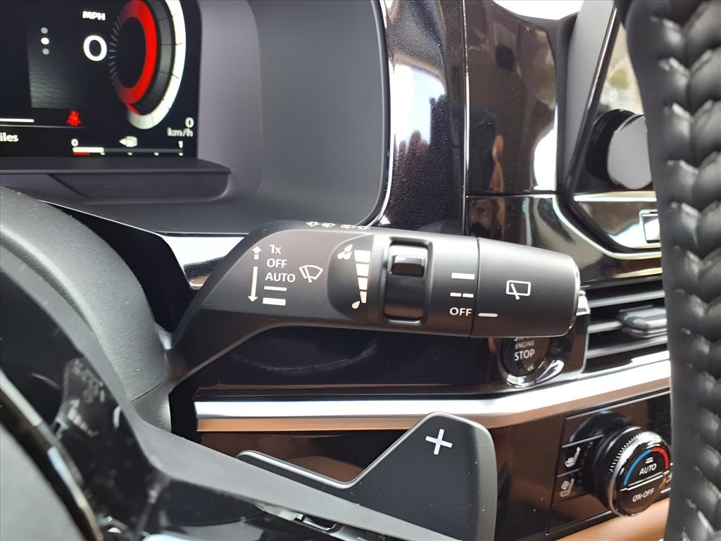 2025 Nissan Pathfinder Platinum photo 21