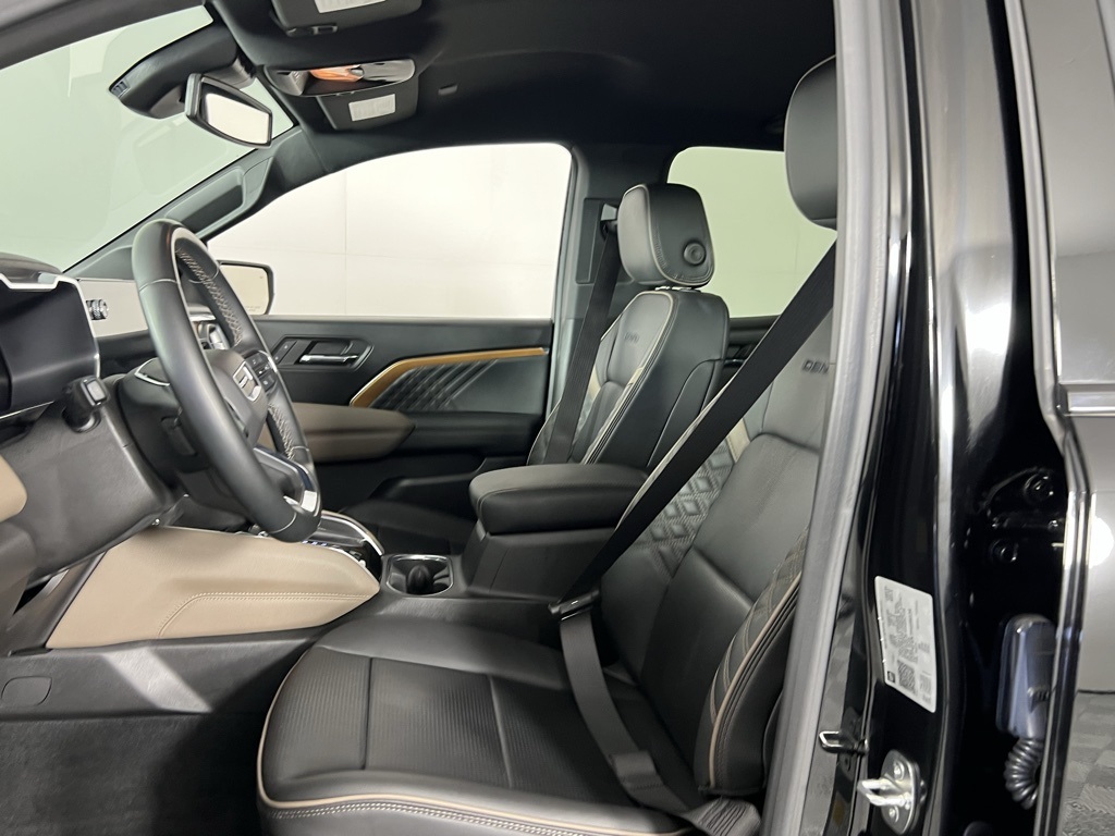 2023 Gmc Canyon Denali photo 16