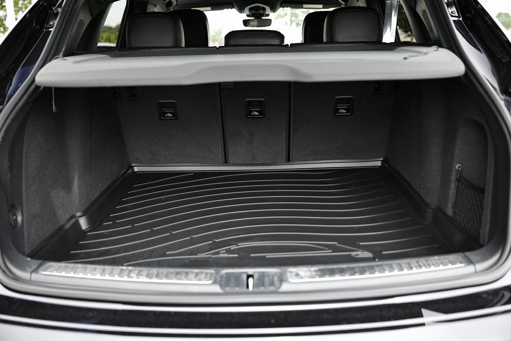 2025 Porsche Macan T photo 33