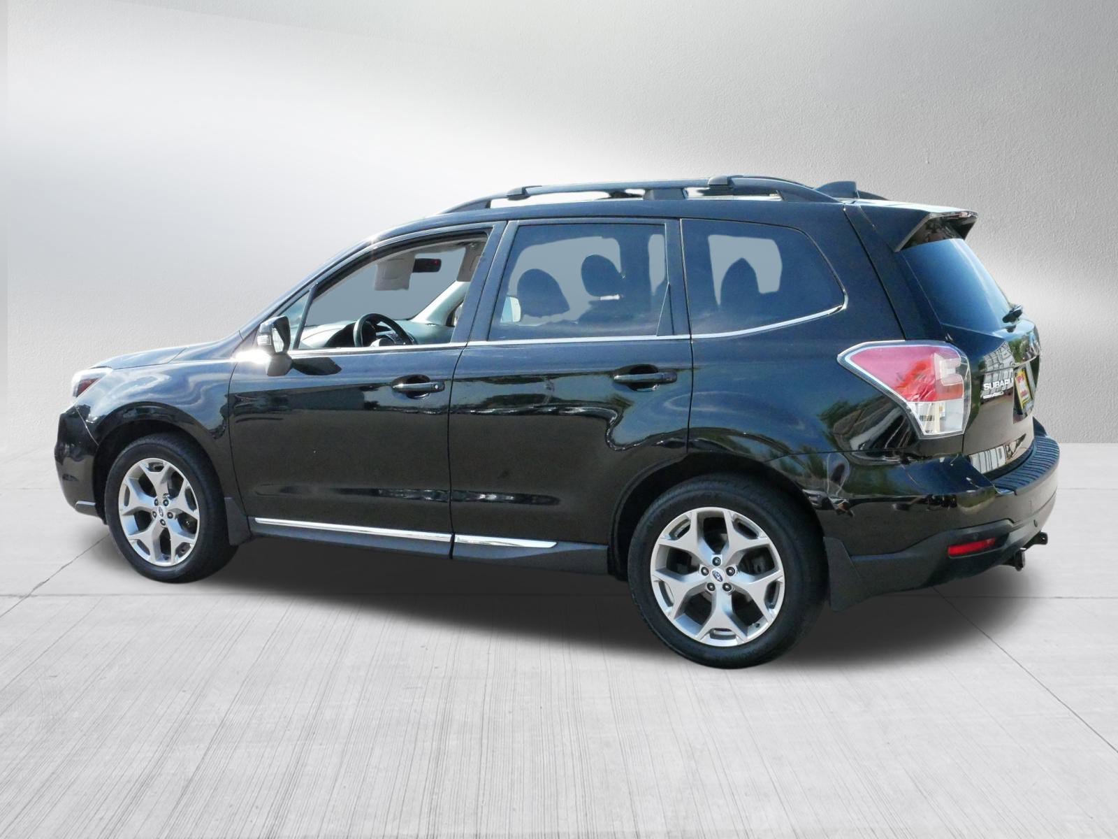 2018 Subaru Forester Touring photo 6