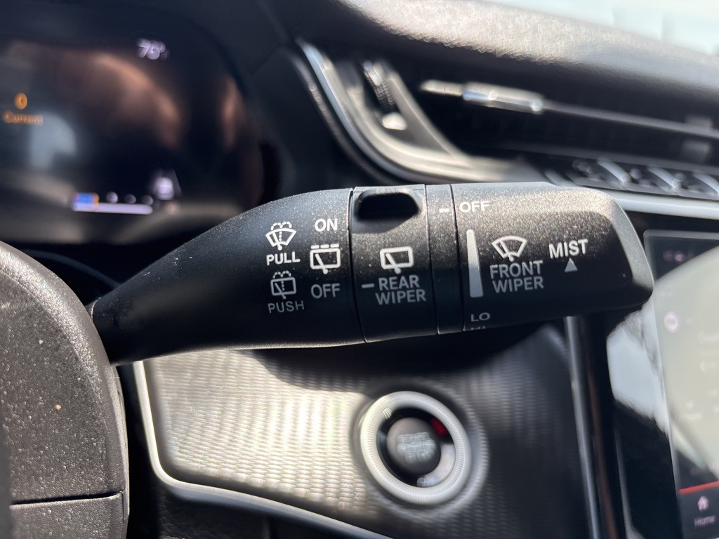 2024 Jeep Grand Cherokee Altitude photo 23