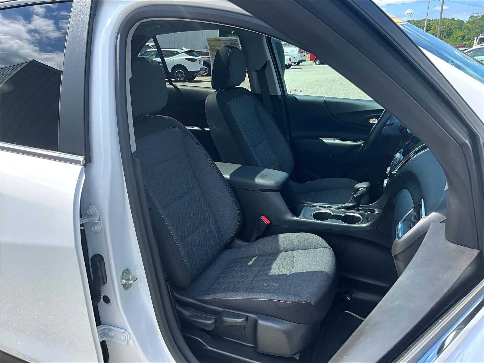 2022 Chevrolet Equinox LT photo 11