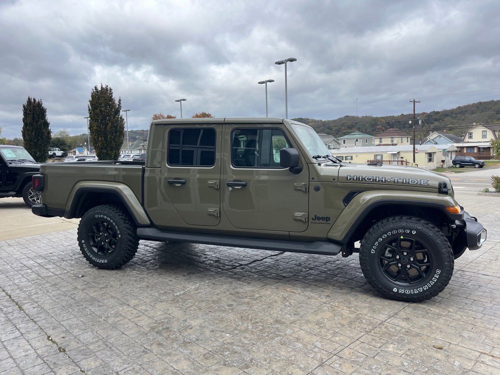 2025 Jeep Gladiator Sport photo 3