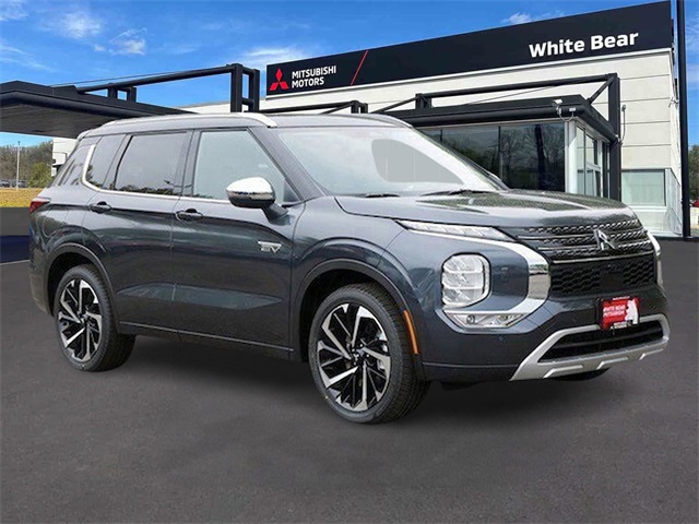 2025 Mitsubishi Outlander Plug-in Hybrid SEL's photo