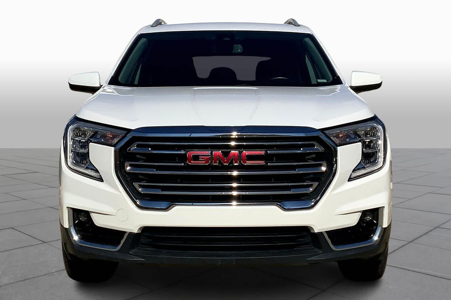 2023 Gmc Terrain SLT photo 2
