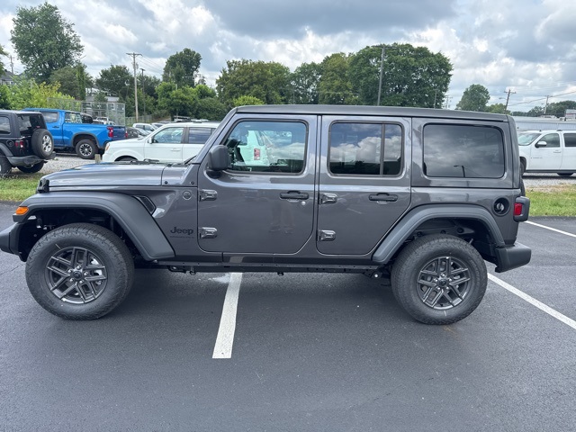 2025 Jeep Wrangler Sport S photo 4