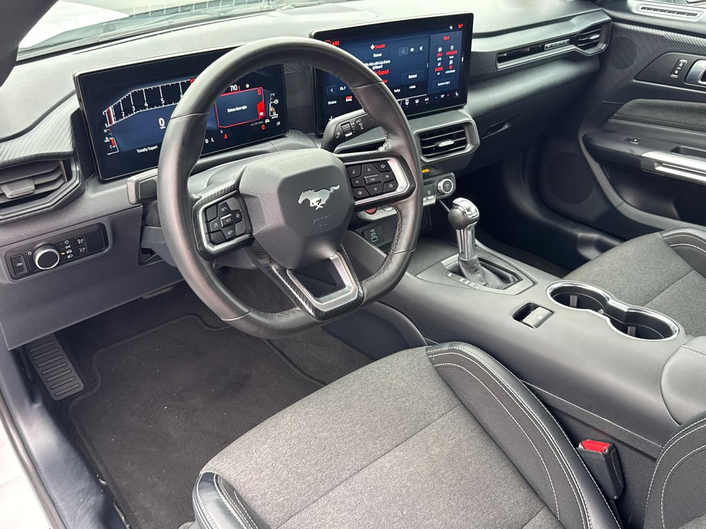 2024 Ford Mustang EcoBoost photo 17