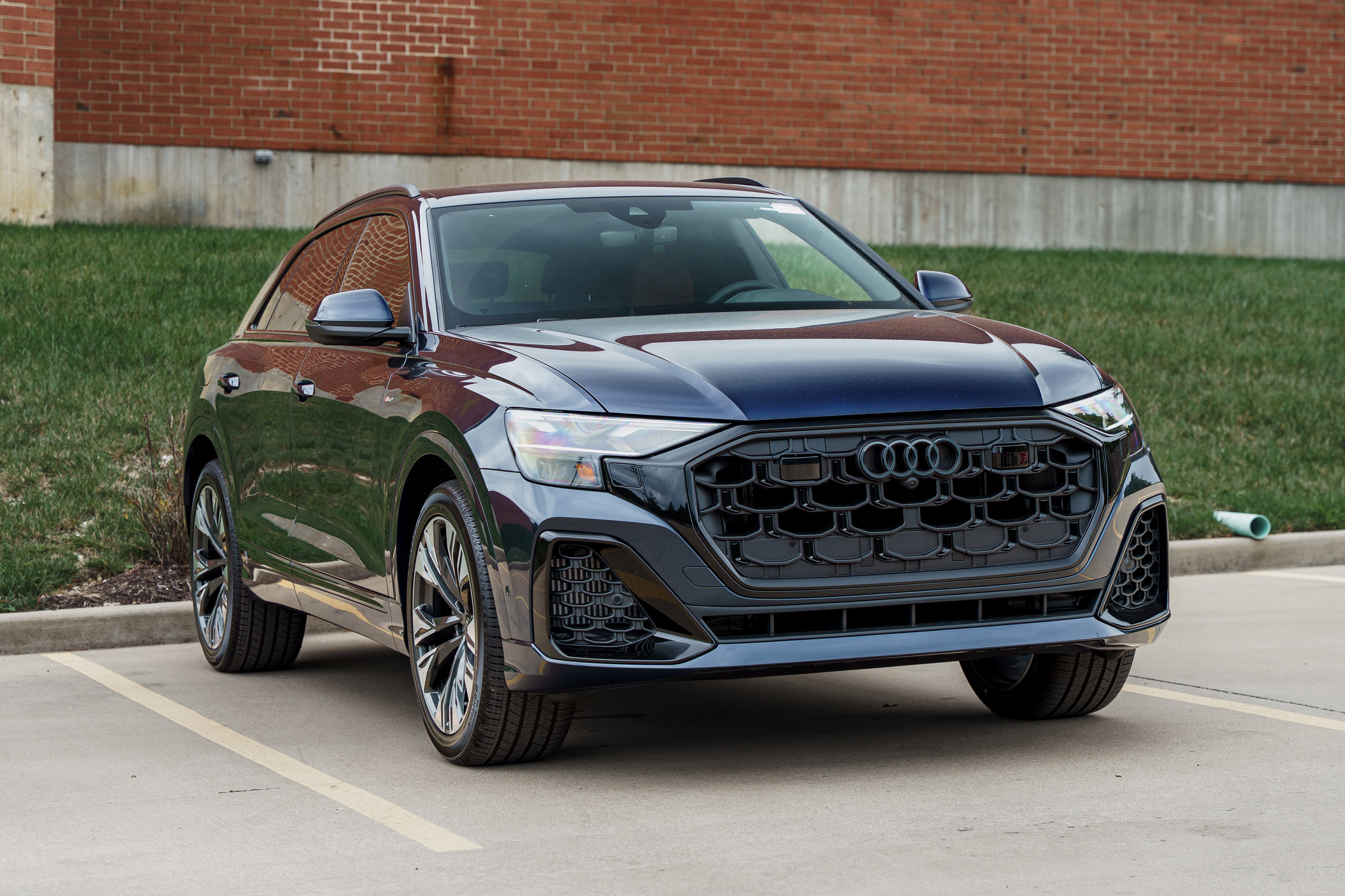 2026 Audi Q8 line Premium Plus photo 2