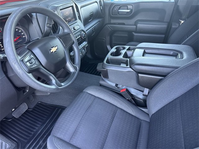 2022 Chevrolet Silverado 1500 Custom photo 2