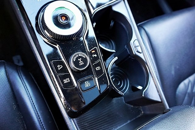 Used 2025 Gray Kia X-Line Prestige image 39