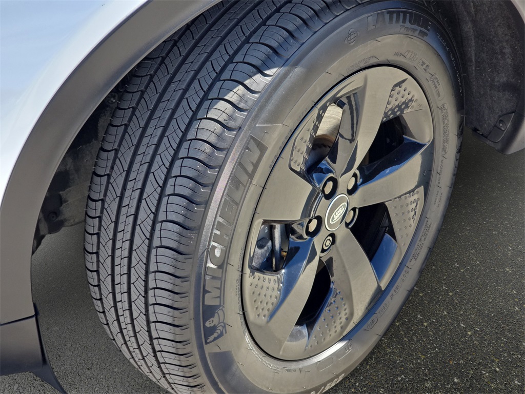 2023 Land Rover Discovery Sport S photo 31