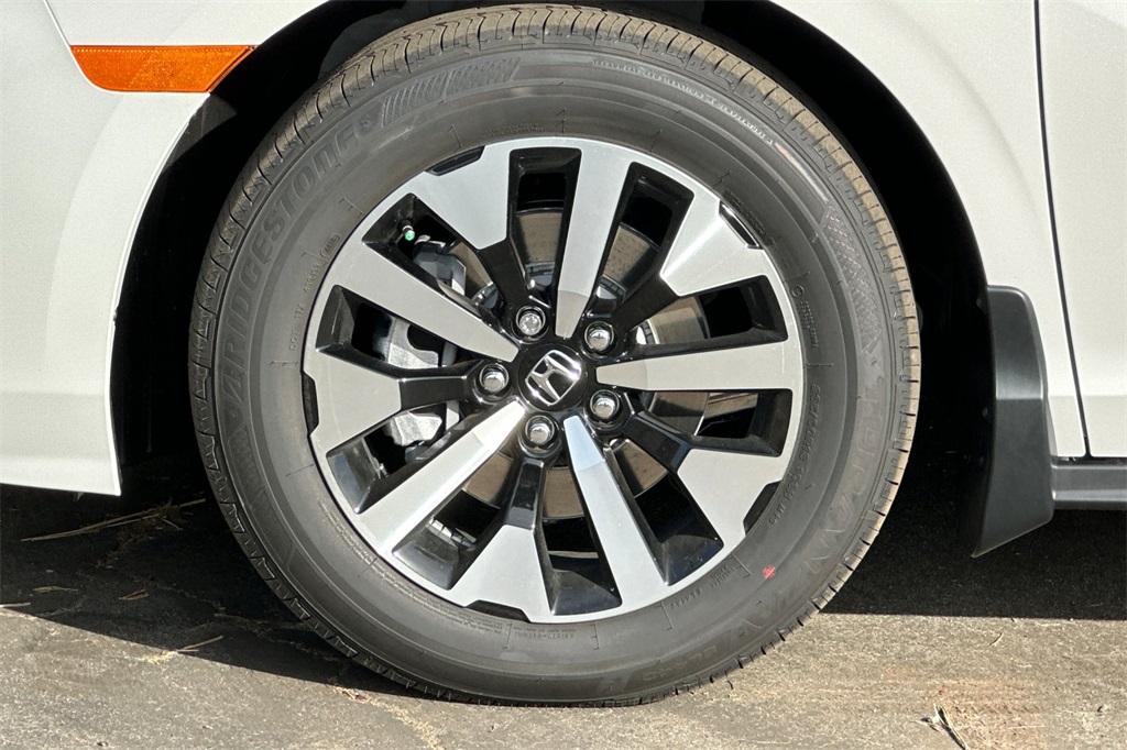 2025 Honda Odyssey EX-L photo 32