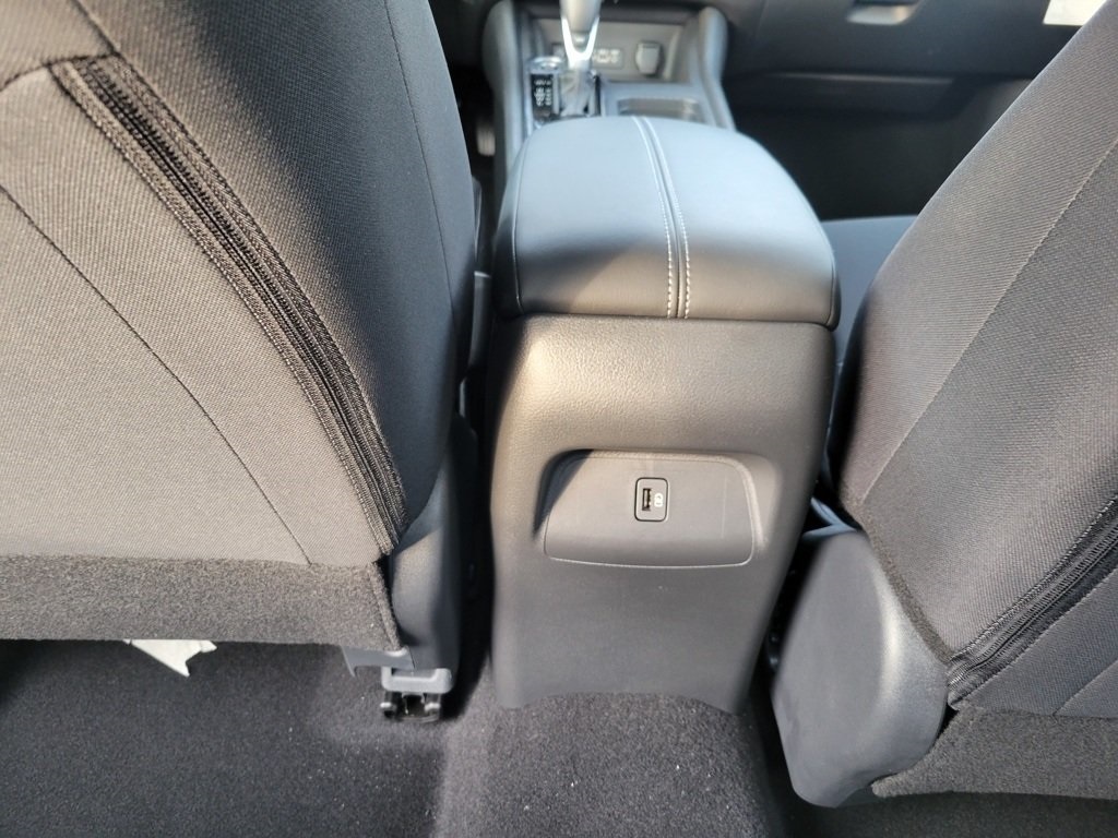2025 Nissan Sentra SV photo 18