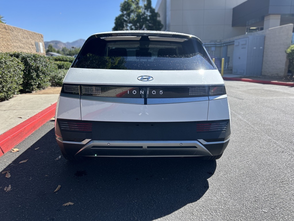 2024 Hyundai Ioniq 5 SE photo 7