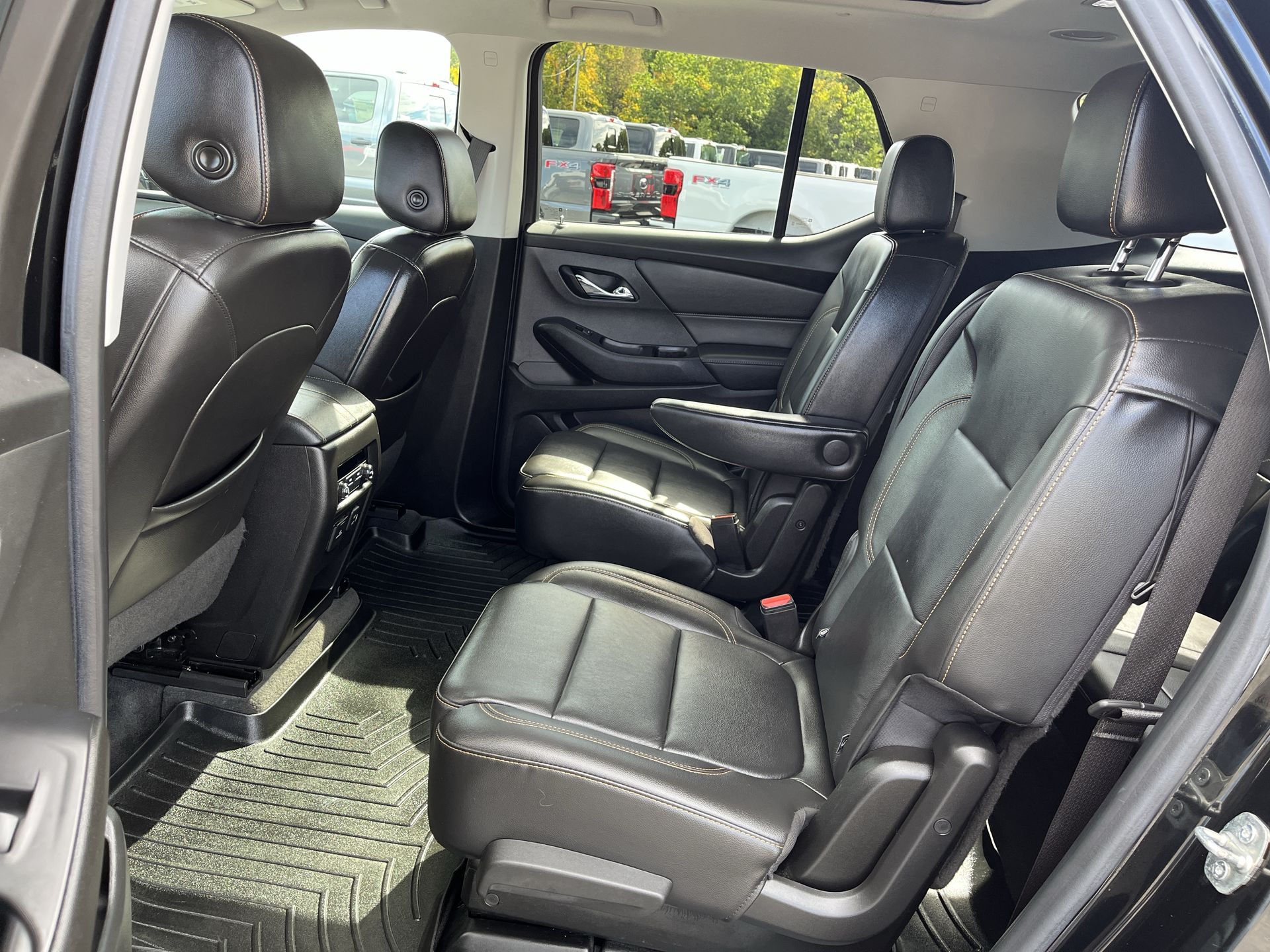 2020 Chevrolet Traverse 3LT photo 4