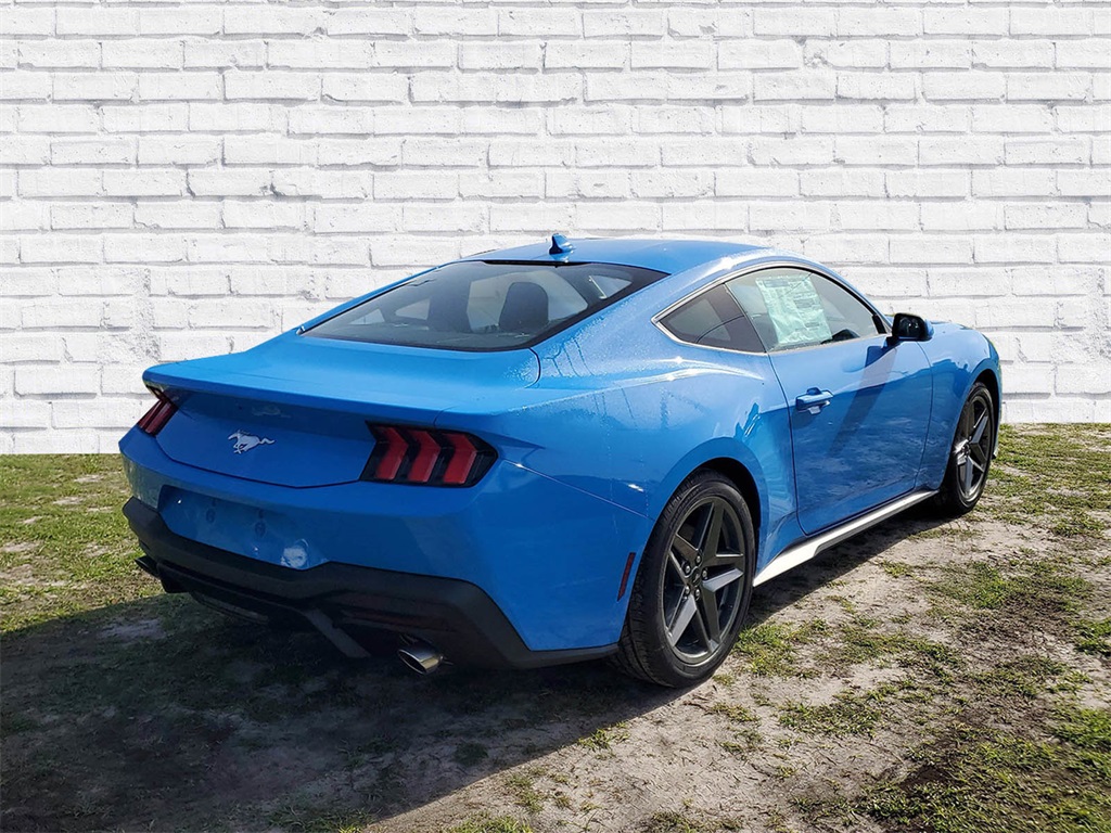 2025 Ford Mustang EcoBoost Premium photo 2