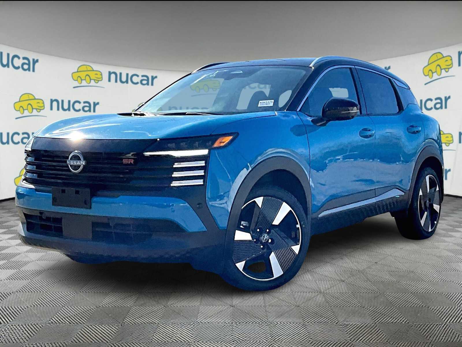 2025 Nissan Kicks SR photo 3