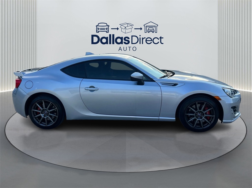2017 Subaru BRZ Limited photo 4