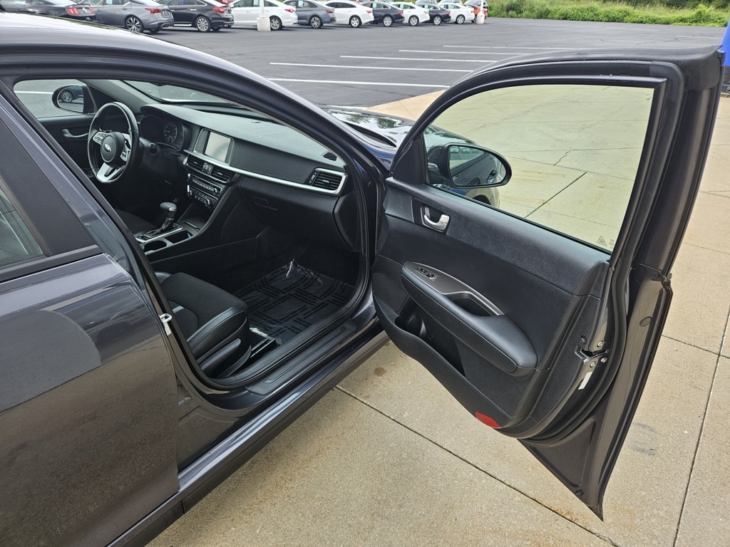 2019 Kia Optima S photo 13