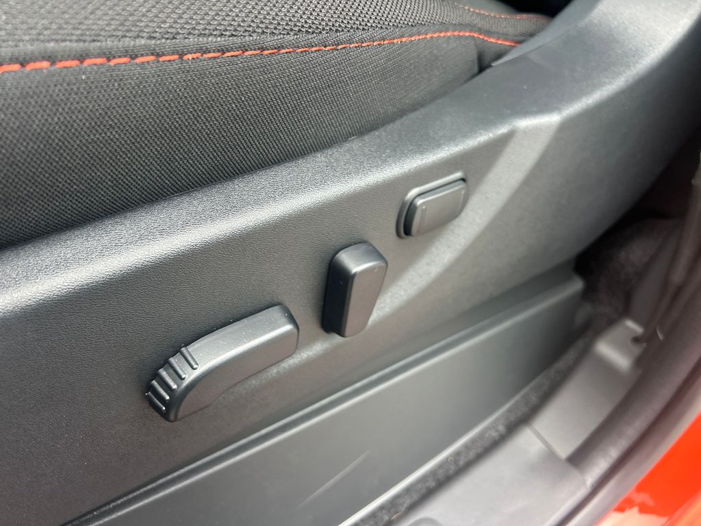 2025 Nissan Frontier PRO-4X photo 13